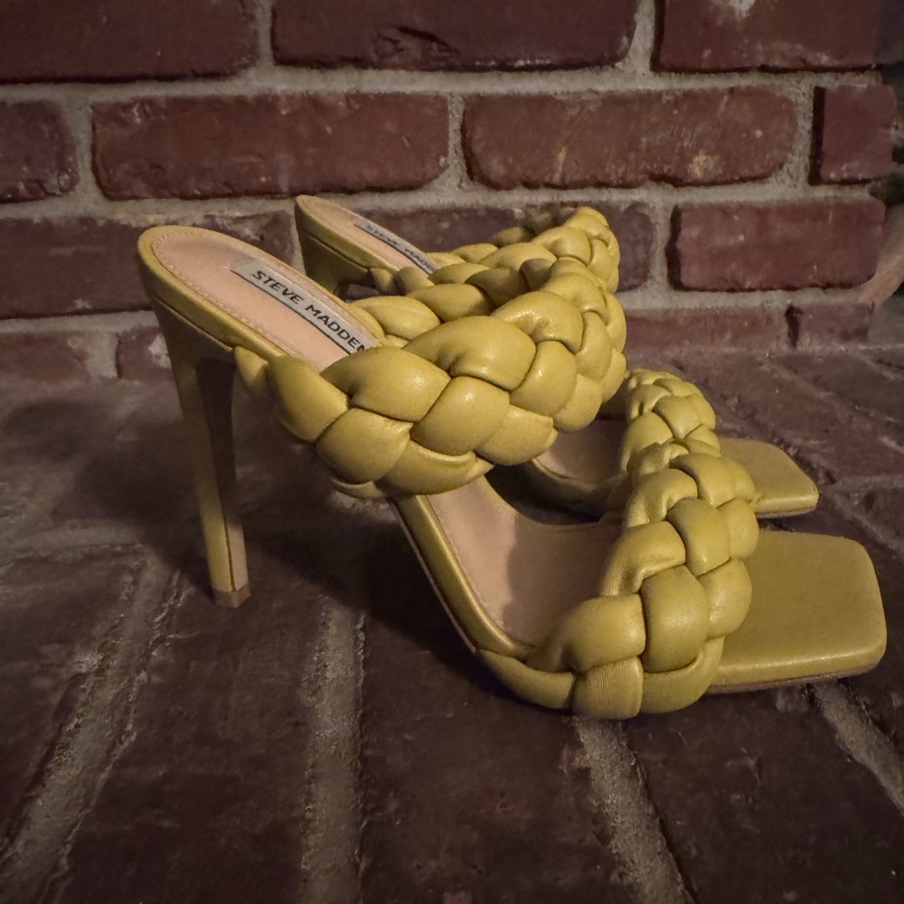 Steve Madden Heels - Picture 4 of 5